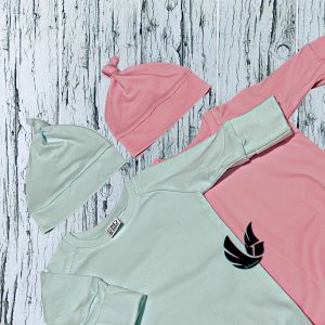 Newborn Knotted Baby Gown & Hat